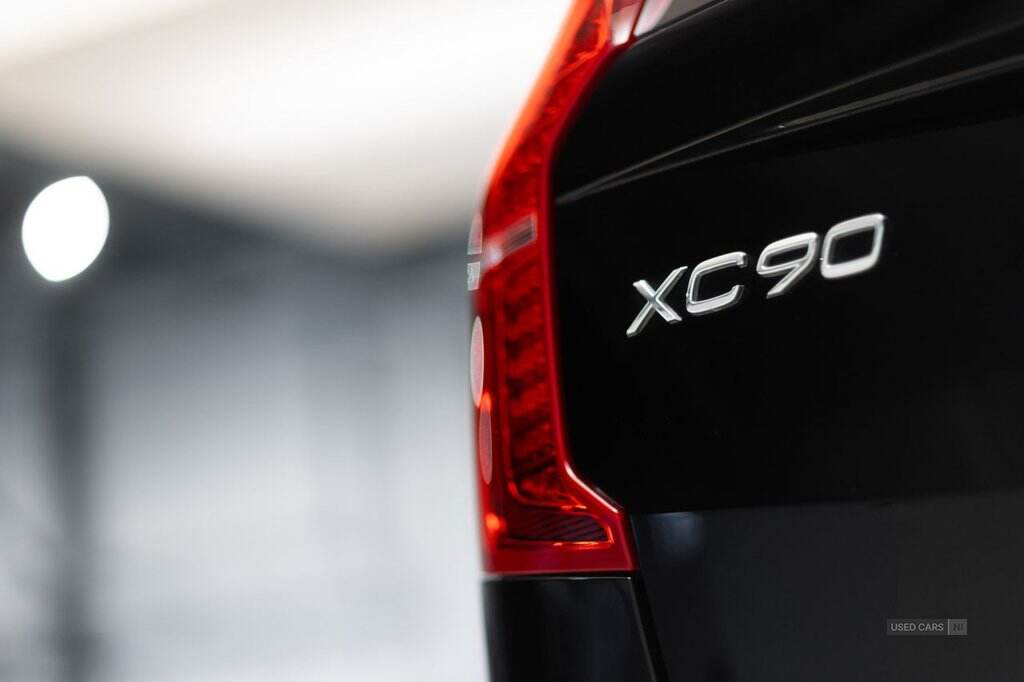 Jan 2020 Volvo XC90 2.0 B5D [235] R DESIGN 5dr AWD Geartronic