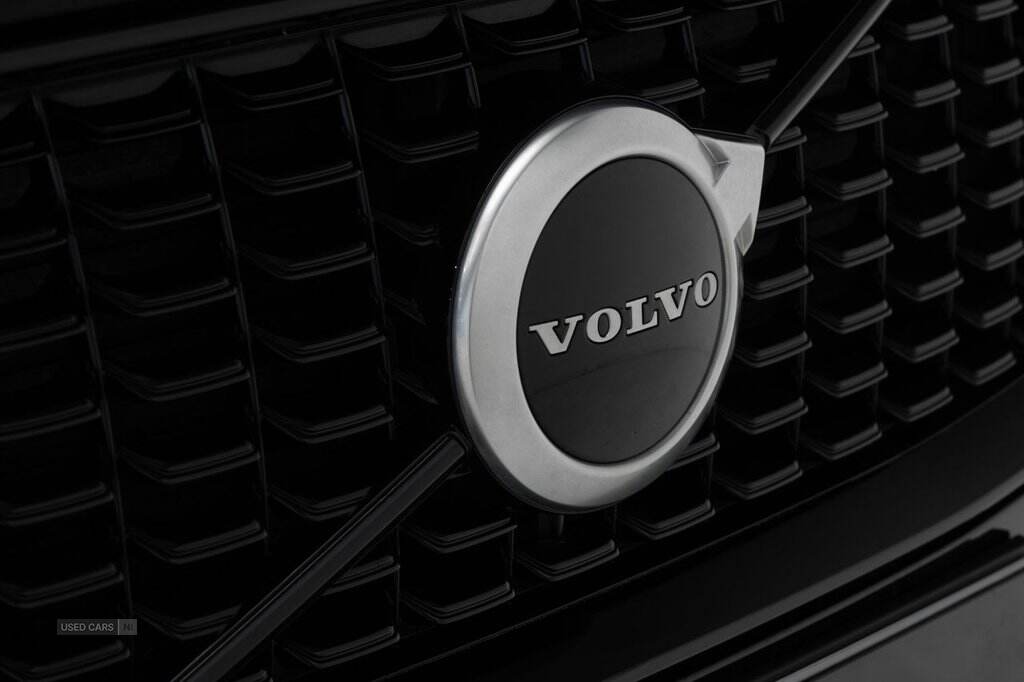 Jan 2020 Volvo XC90 2.0 B5D [235] R DESIGN 5dr AWD Geartronic