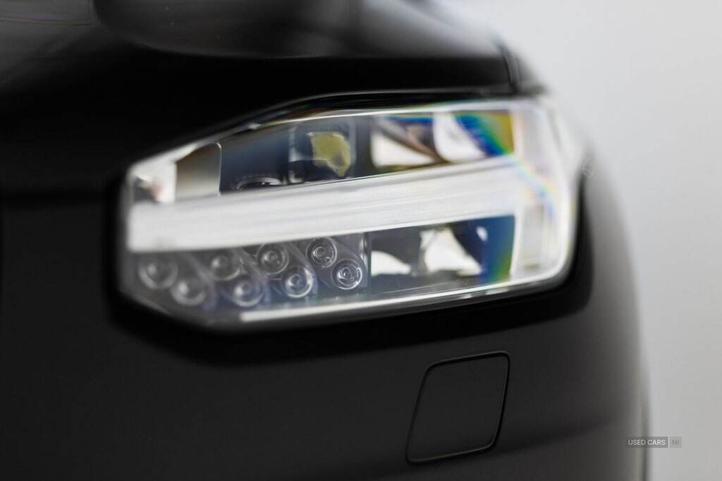 Jan 2020 Volvo XC90 2.0 B5D [235] R DESIGN 5dr AWD Geartronic