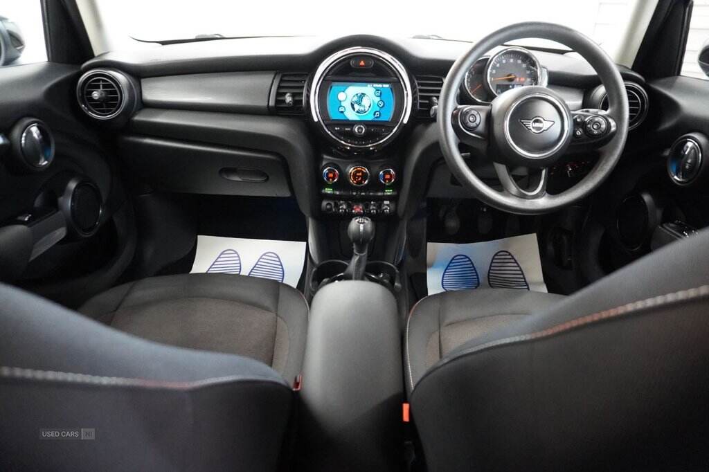 Aug 2020 MINI Hatch 1.5 Cooper Classic II 5dr