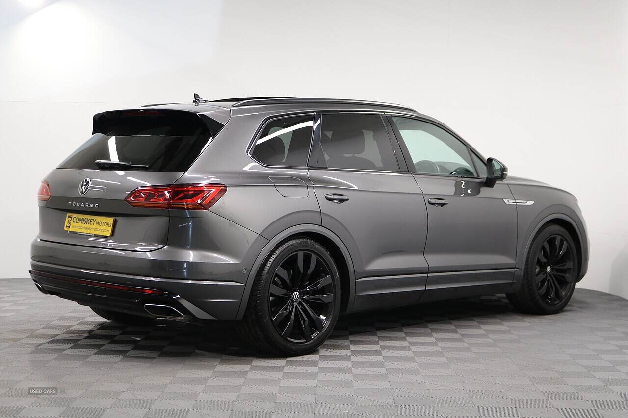 May 2021 Volkswagen Touareg 3.0 V6 TDI 4Motion Black Edition 5dr Tip Auto