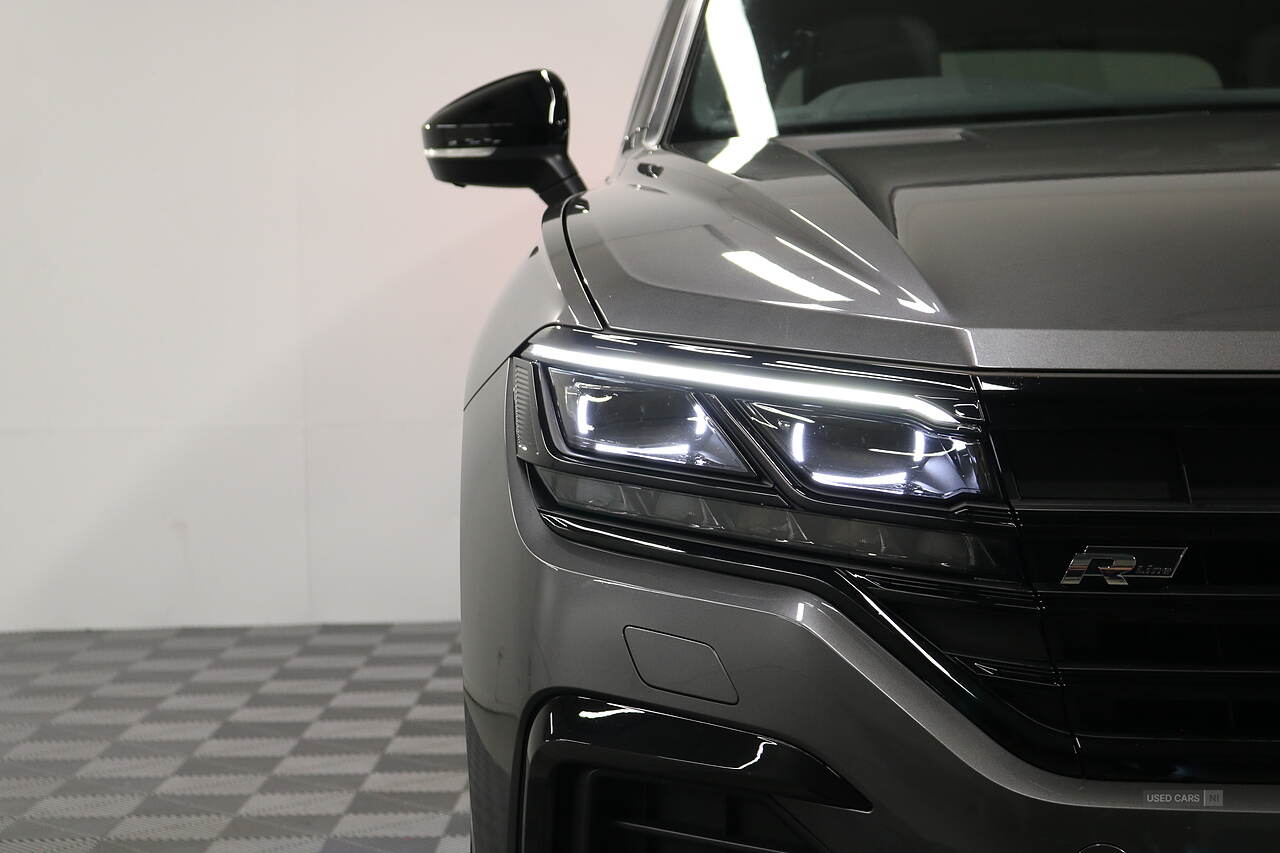 May 2021 Volkswagen Touareg 3.0 V6 TDI 4Motion Black Edition 5dr Tip Auto