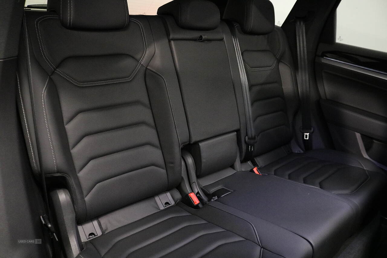 May 2021 Volkswagen Touareg 3.0 V6 TDI 4Motion Black Edition 5dr Tip Auto