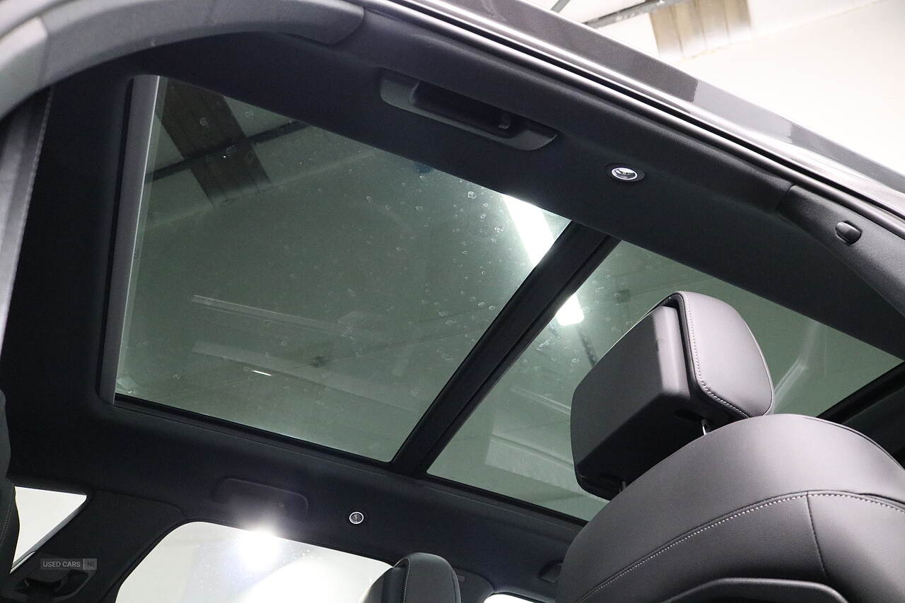 May 2021 Volkswagen Touareg 3.0 V6 TDI 4Motion Black Edition 5dr Tip Auto
