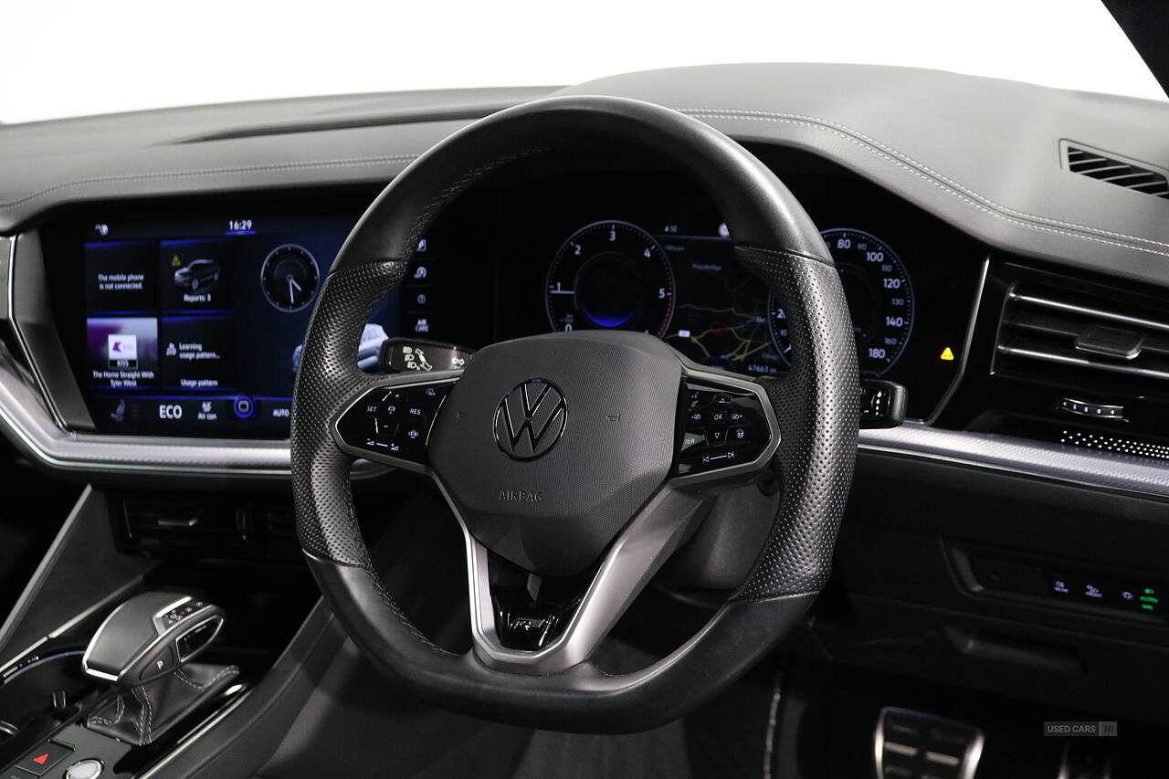 May 2021 Volkswagen Touareg 3.0 V6 TDI 4Motion Black Edition 5dr Tip Auto
