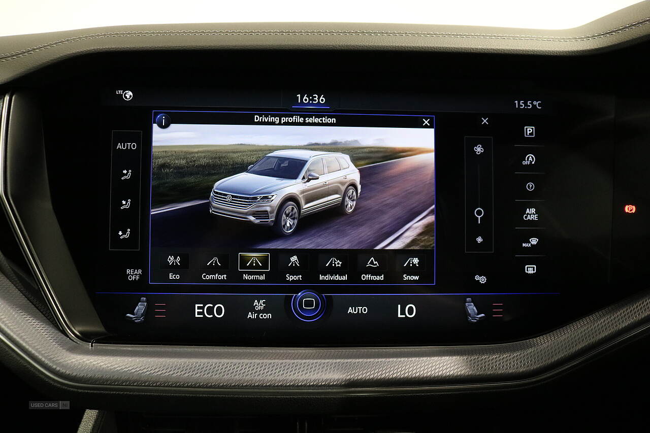 May 2021 Volkswagen Touareg 3.0 V6 TDI 4Motion Black Edition 5dr Tip Auto