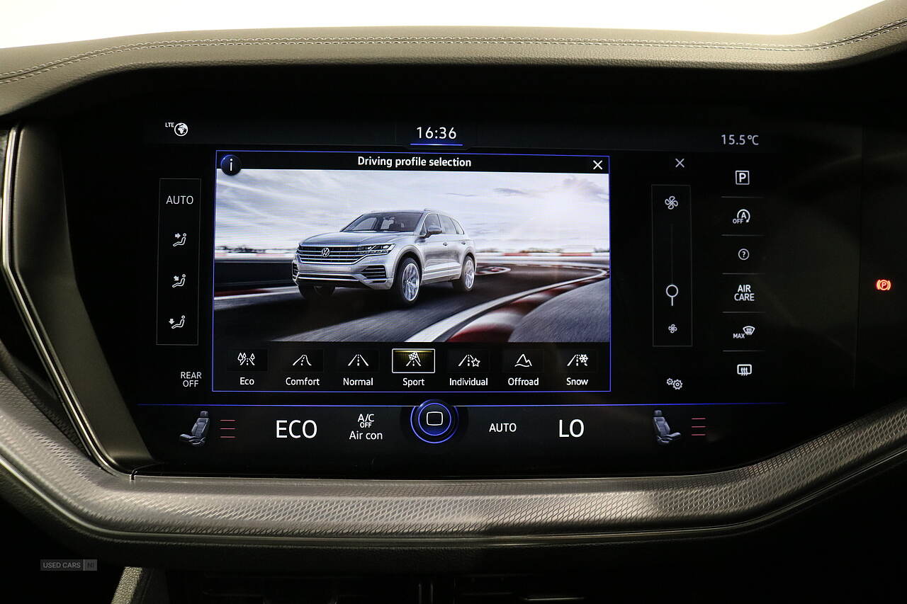 May 2021 Volkswagen Touareg 3.0 V6 TDI 4Motion Black Edition 5dr Tip Auto