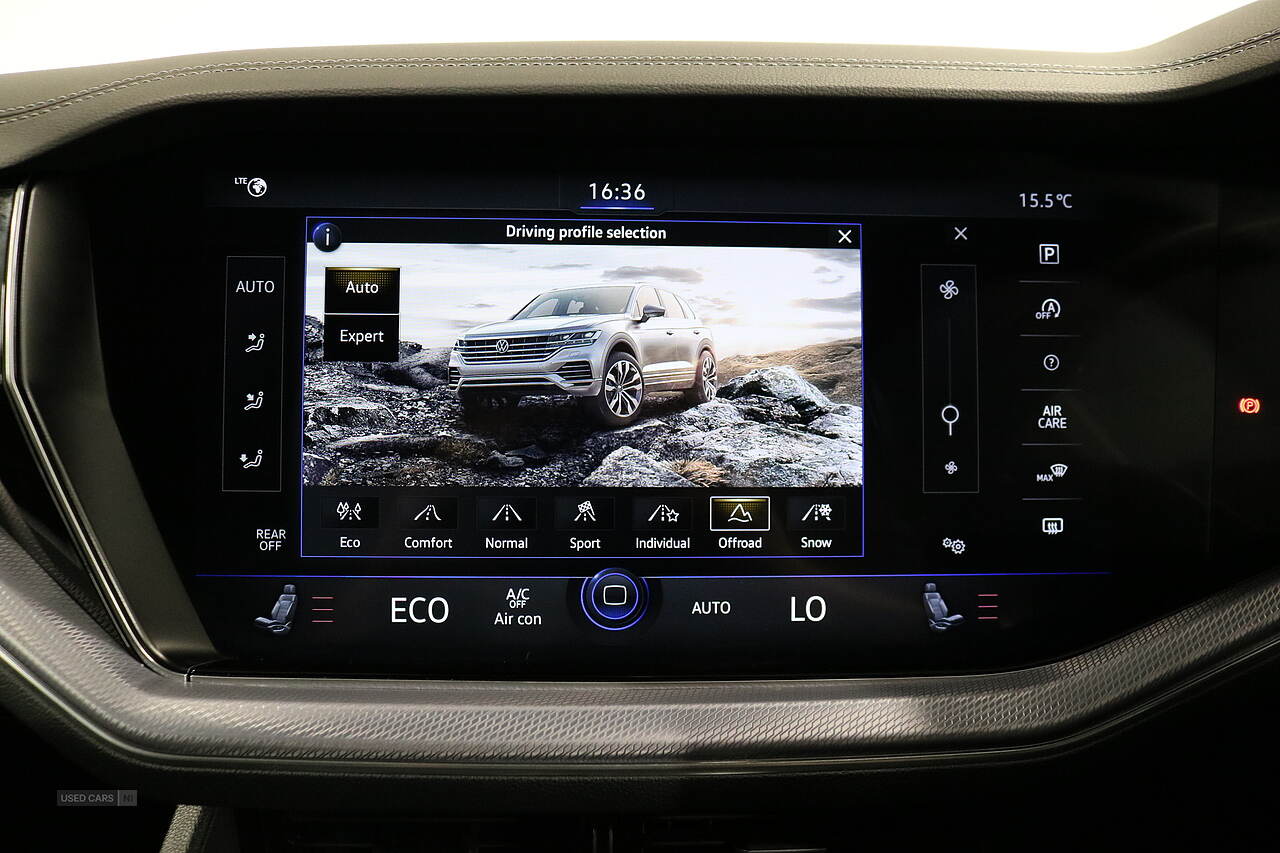 May 2021 Volkswagen Touareg 3.0 V6 TDI 4Motion Black Edition 5dr Tip Auto
