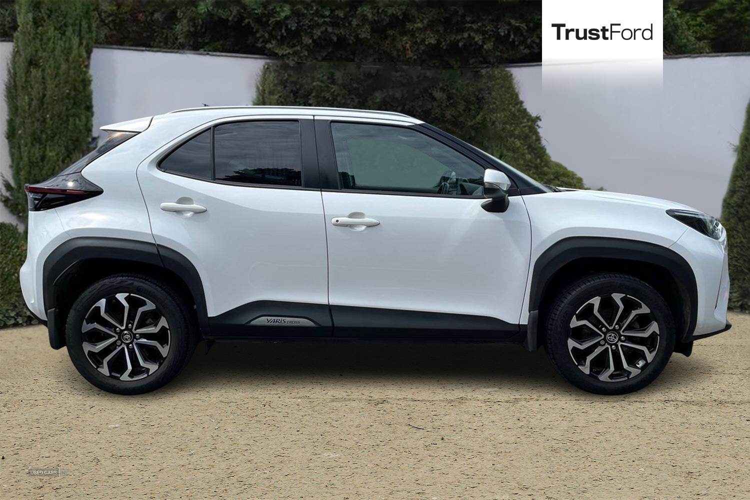 Feb 2022 Toyota Yaris Cross 1.5 Hybrid Design 5dr CVT