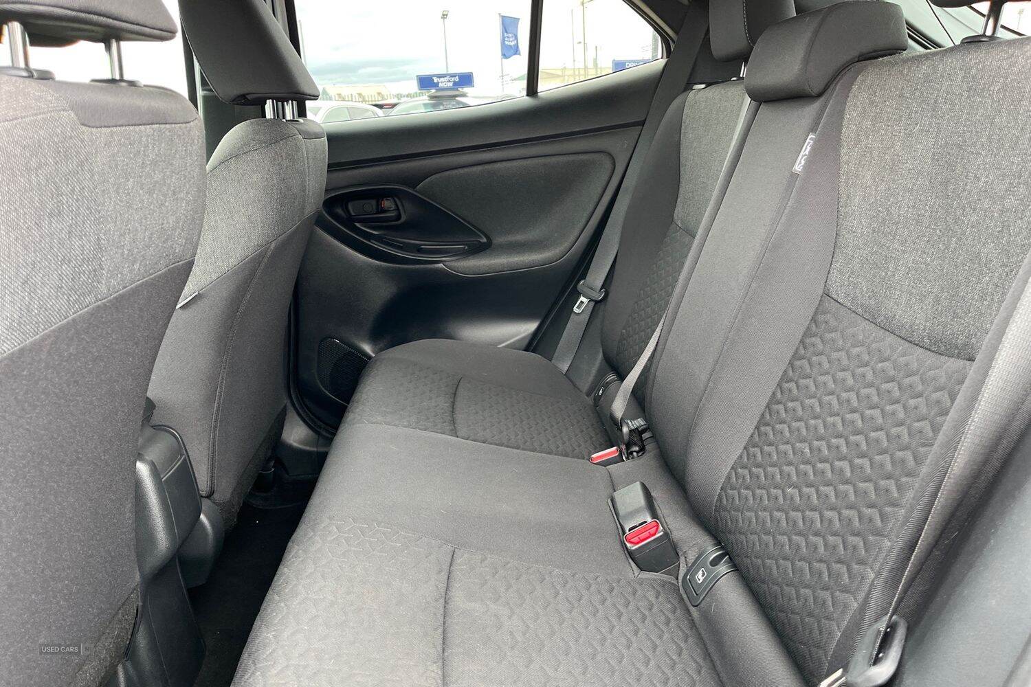 Feb 2022 Toyota Yaris Cross 1.5 Hybrid Design 5dr CVT