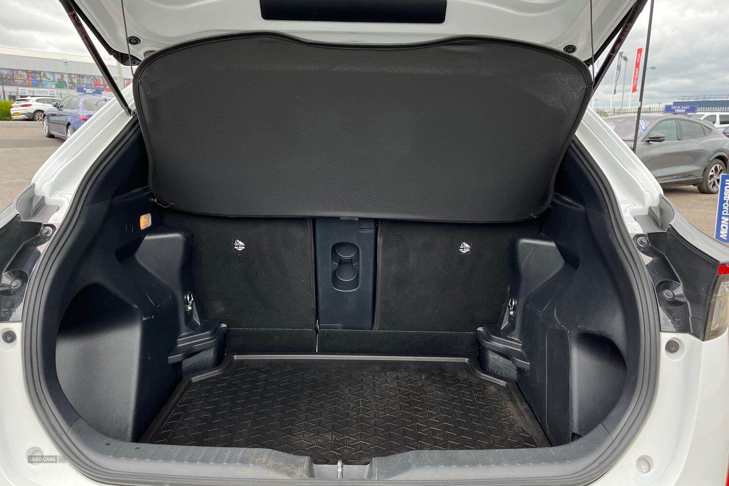 Feb 2022 Toyota Yaris Cross 1.5 Hybrid Design 5dr CVT