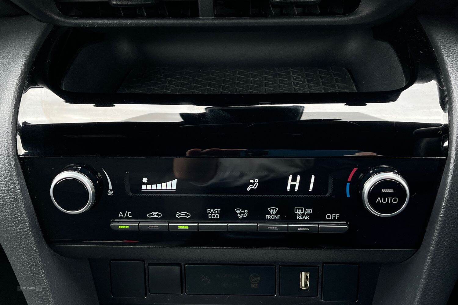 Feb 2022 Toyota Yaris Cross 1.5 Hybrid Design 5dr CVT