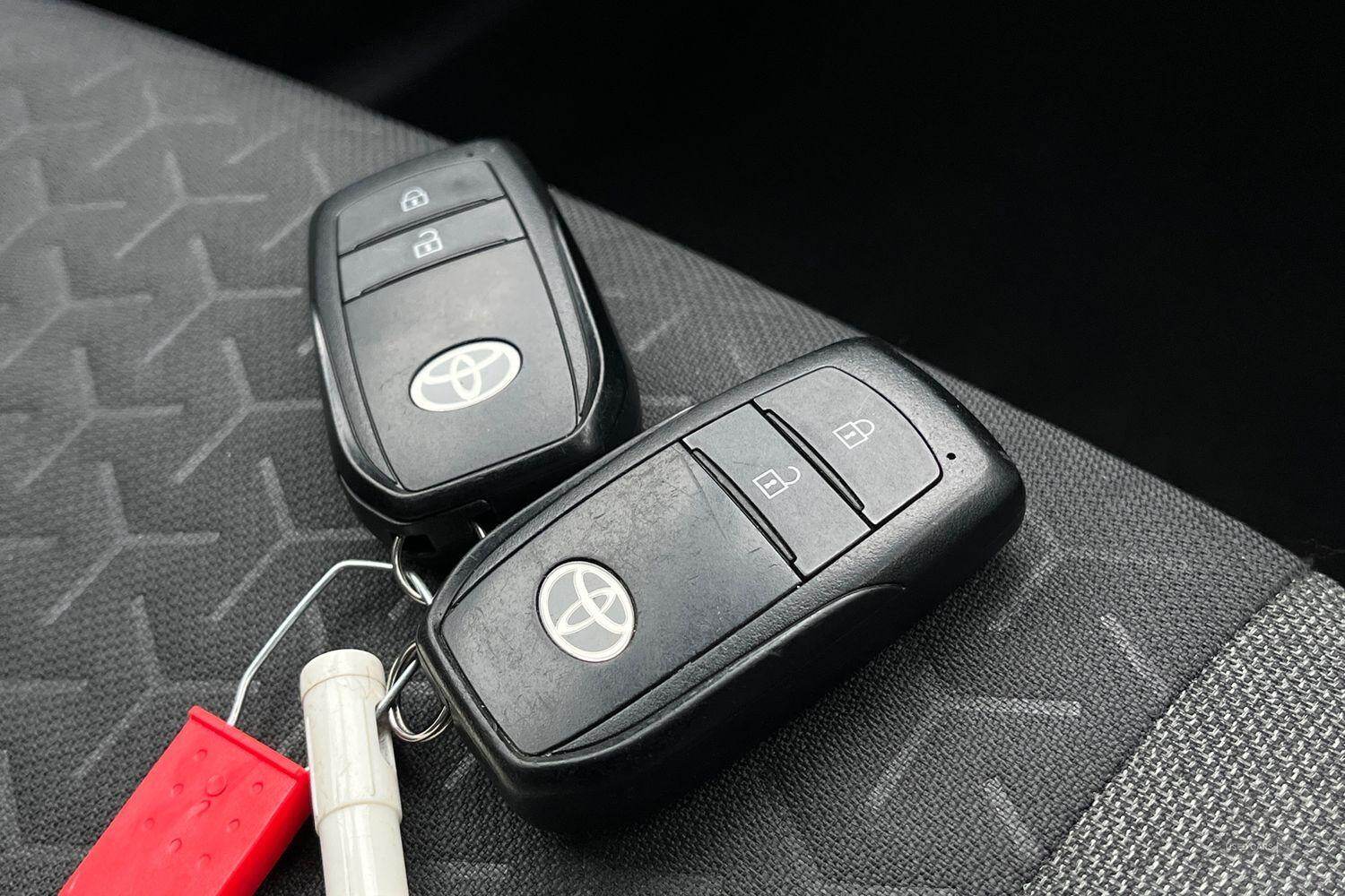 Feb 2022 Toyota Yaris Cross 1.5 Hybrid Design 5dr CVT
