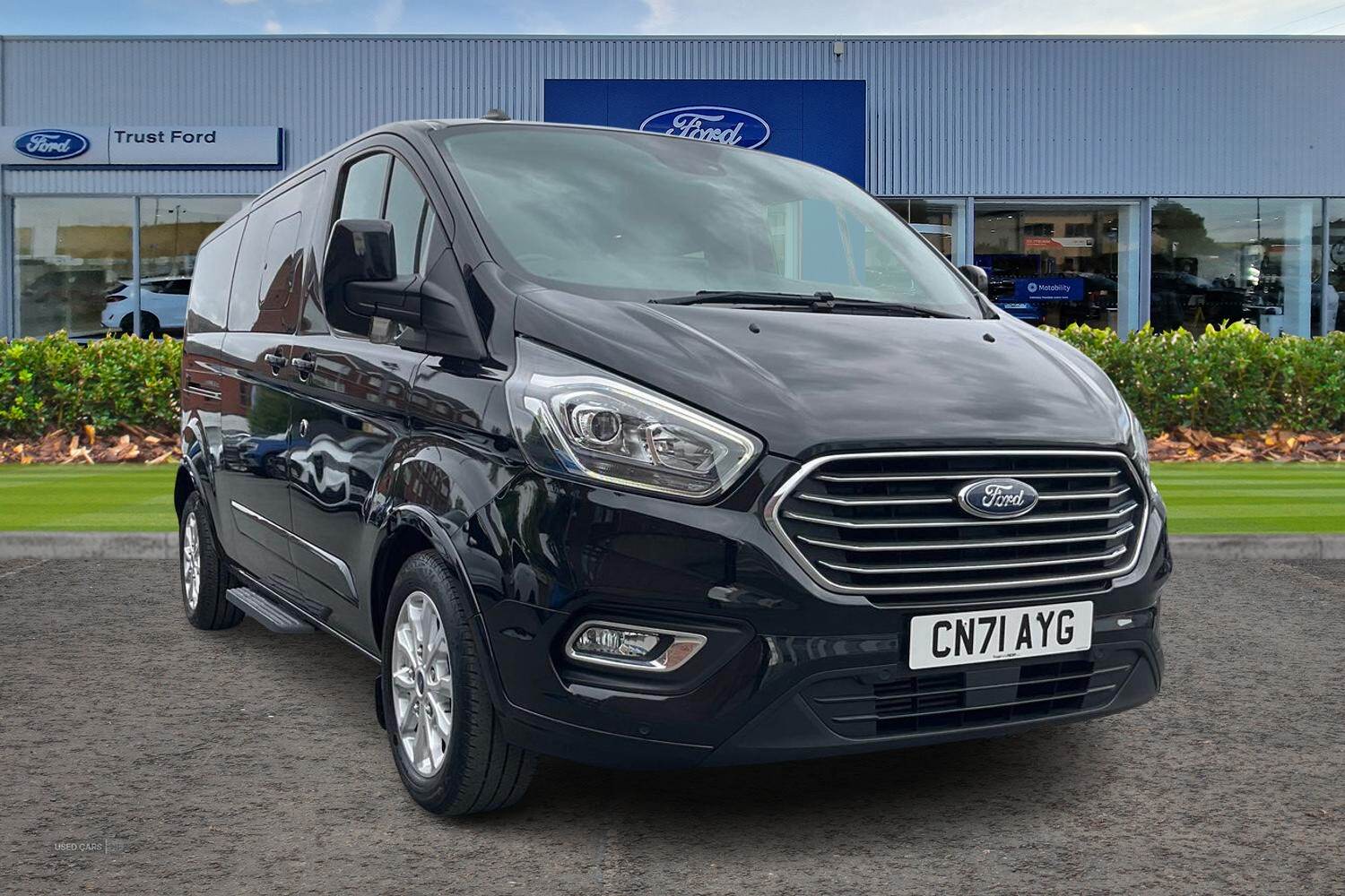Sep 2021 Ford Tourneo Custom 2.0 EcoBlue 130ps L/R 8 Seater Titanium Auto