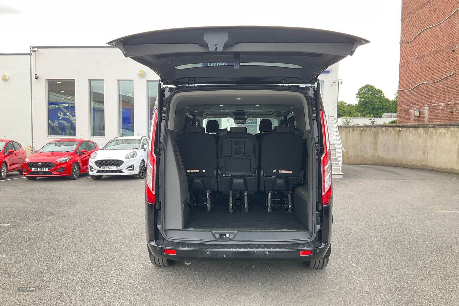 Sep 2021 Ford Tourneo Custom 2.0 EcoBlue 130ps L/R 8 Seater Titanium Auto