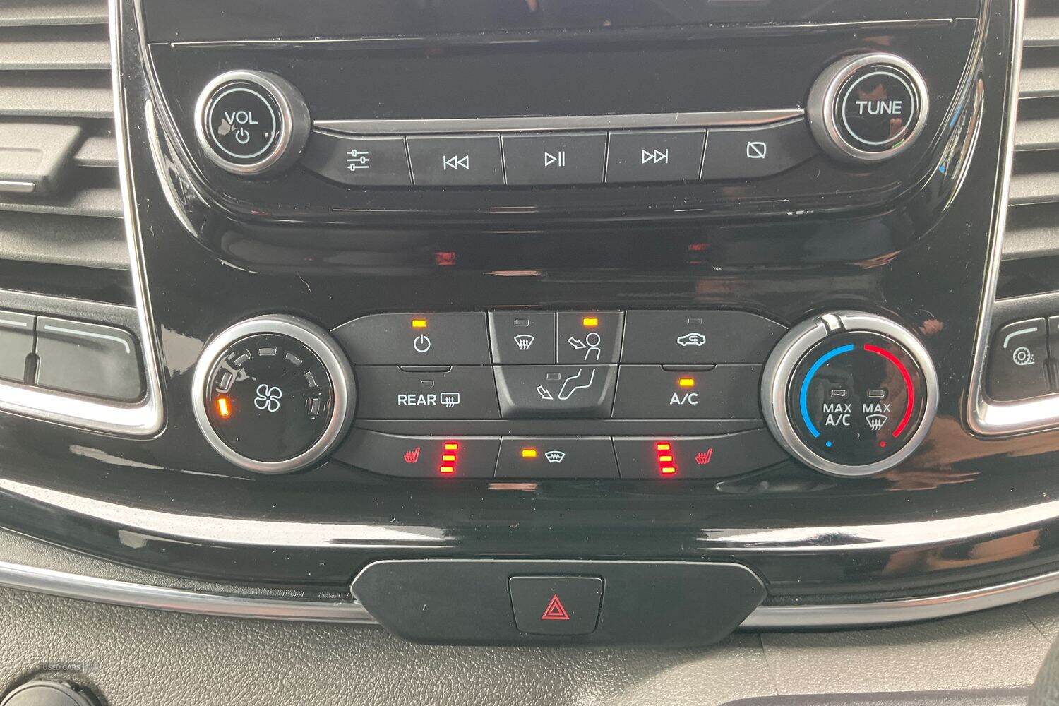 Sep 2021 Ford Tourneo Custom 2.0 EcoBlue 130ps L/R 8 Seater Titanium Auto