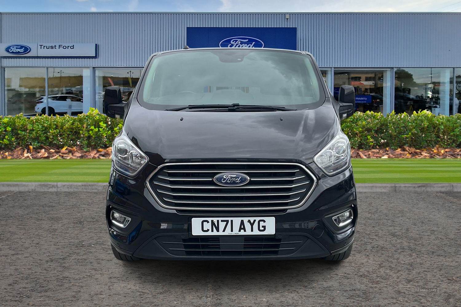 Sep 2021 Ford Tourneo Custom 2.0 EcoBlue 130ps L/R 8 Seater Titanium Auto