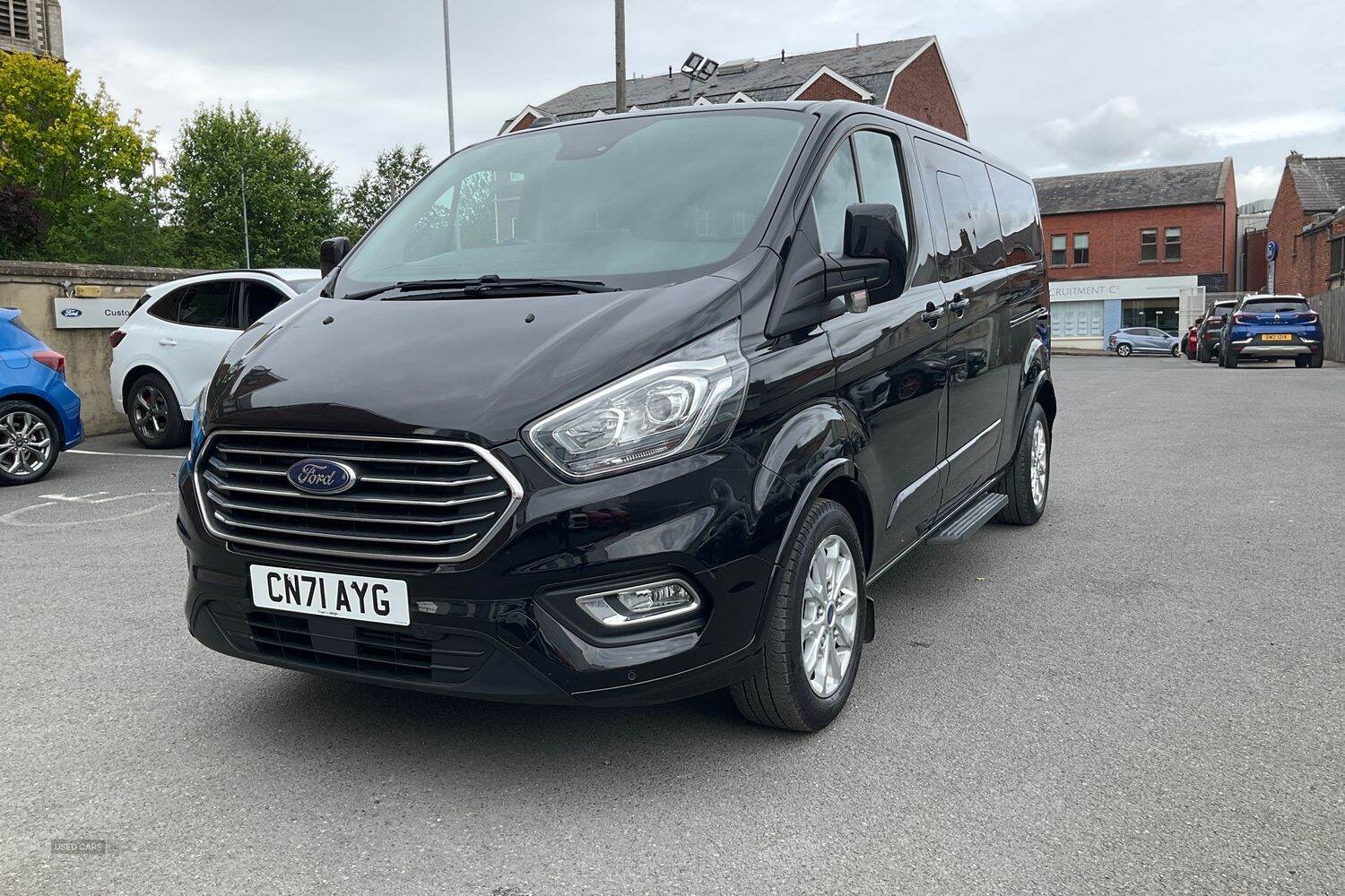 Sep 2021 Ford Tourneo Custom 2.0 EcoBlue 130ps L/R 8 Seater Titanium Auto
