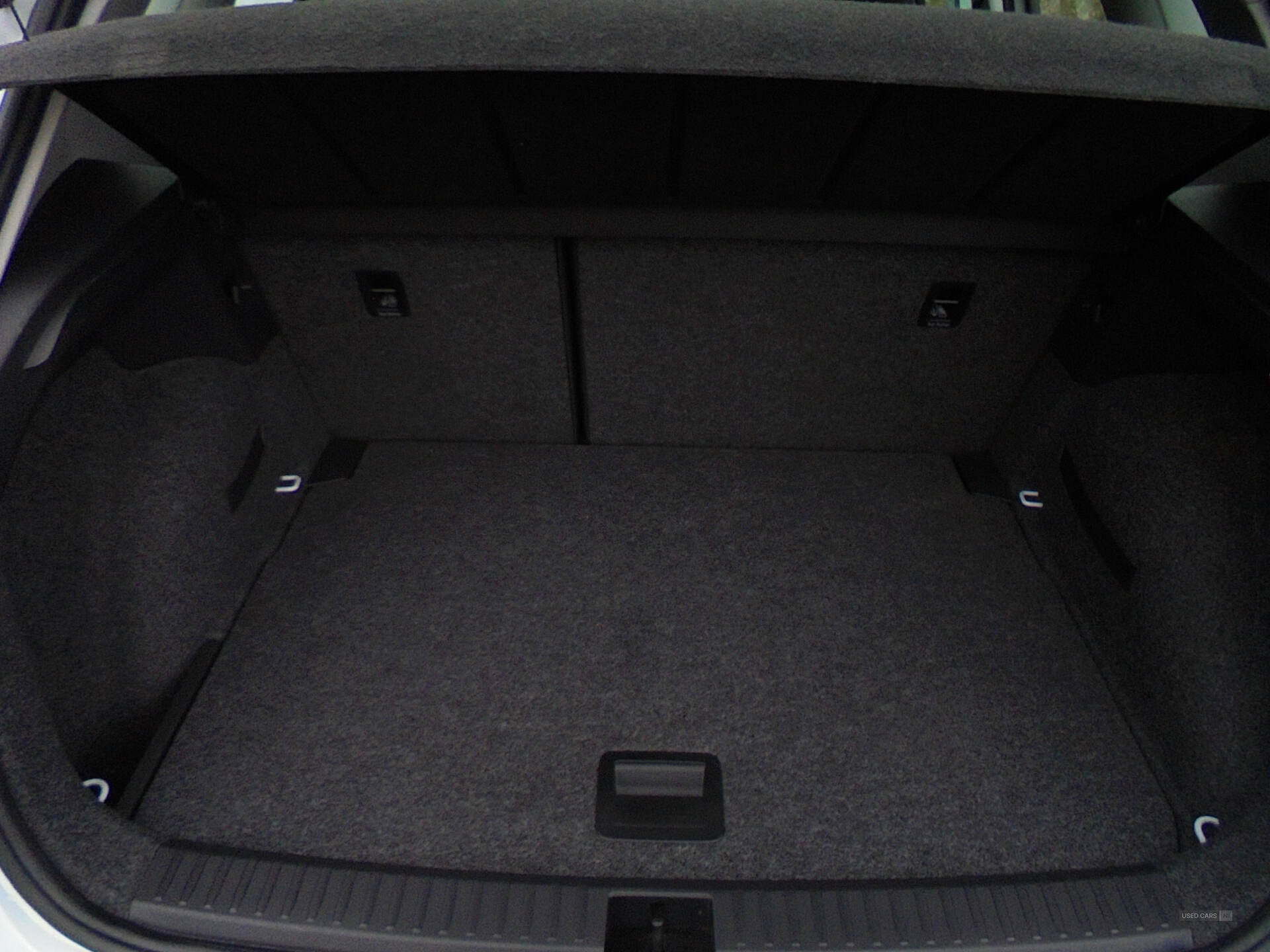 Car Thumbnail 9