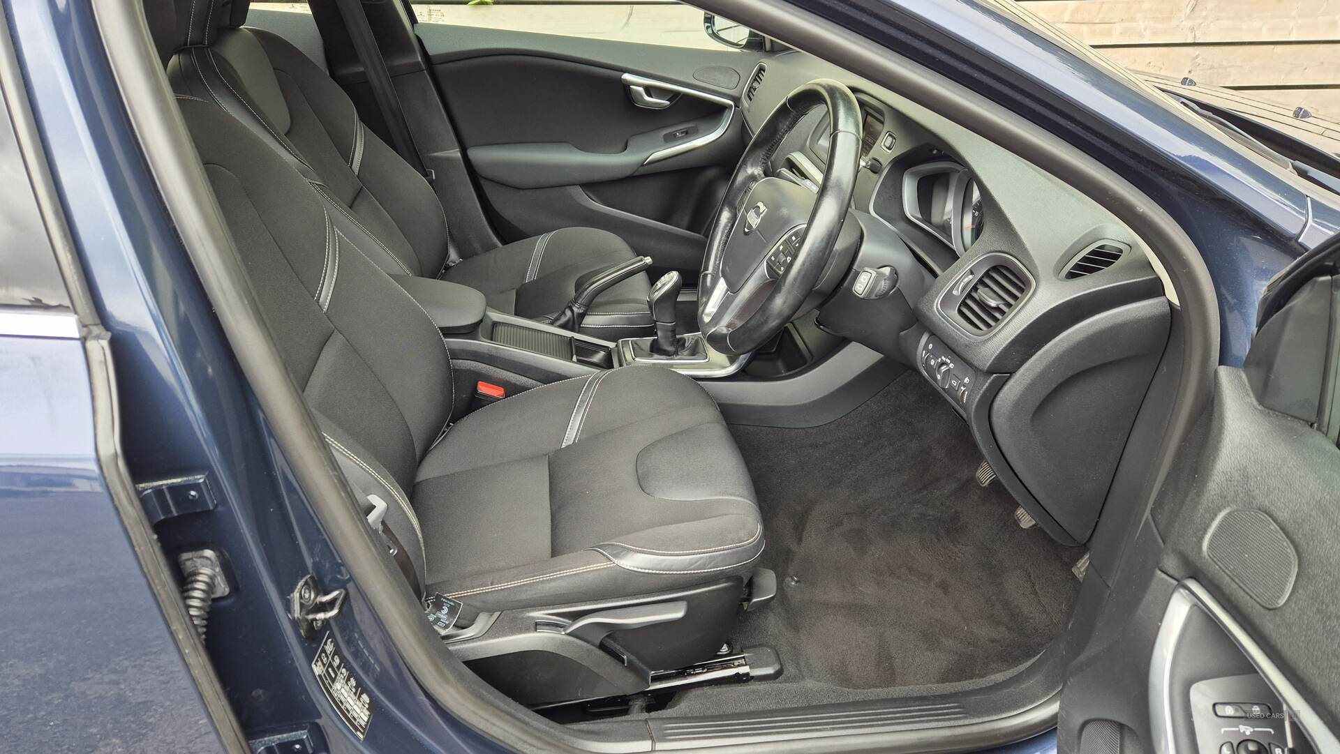 Volvo V40 DIESEL HATCHBACK in Antrim