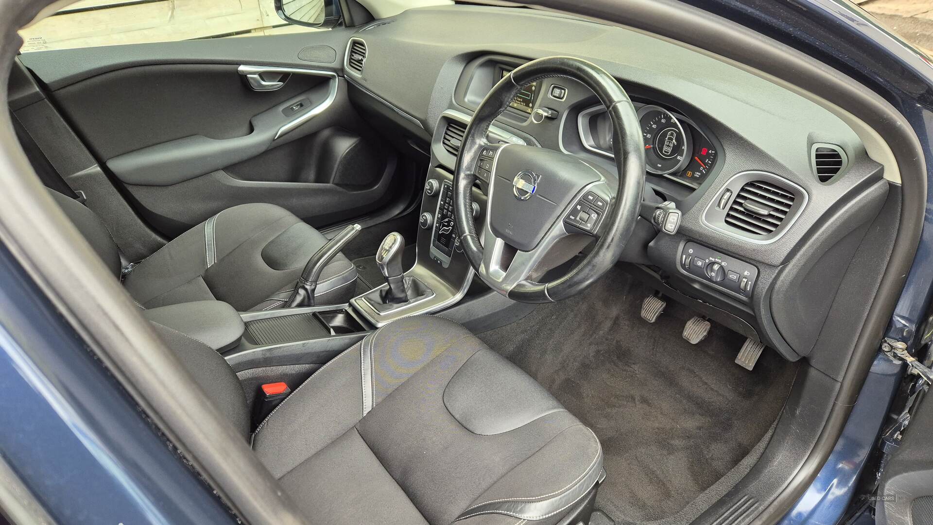 Volvo V40 DIESEL HATCHBACK in Antrim