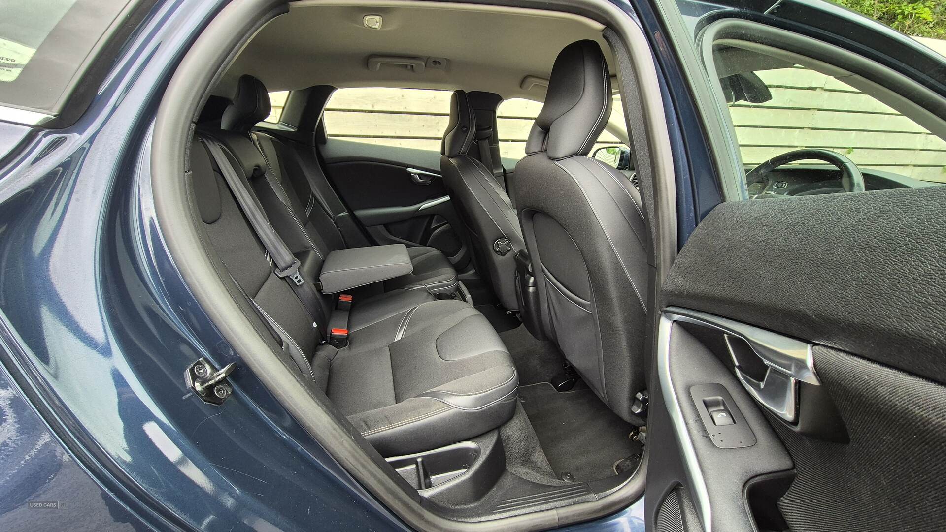 Volvo V40 DIESEL HATCHBACK in Antrim