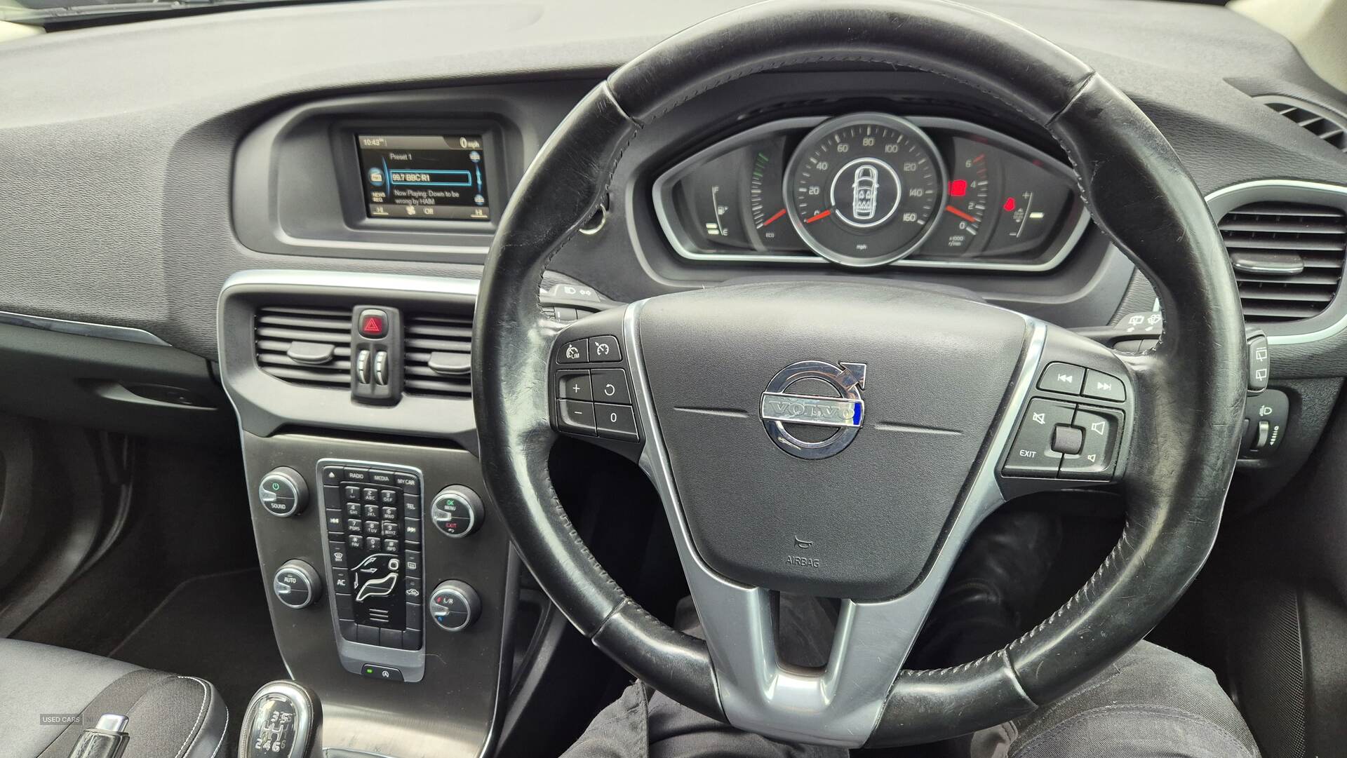 Volvo V40 DIESEL HATCHBACK in Antrim