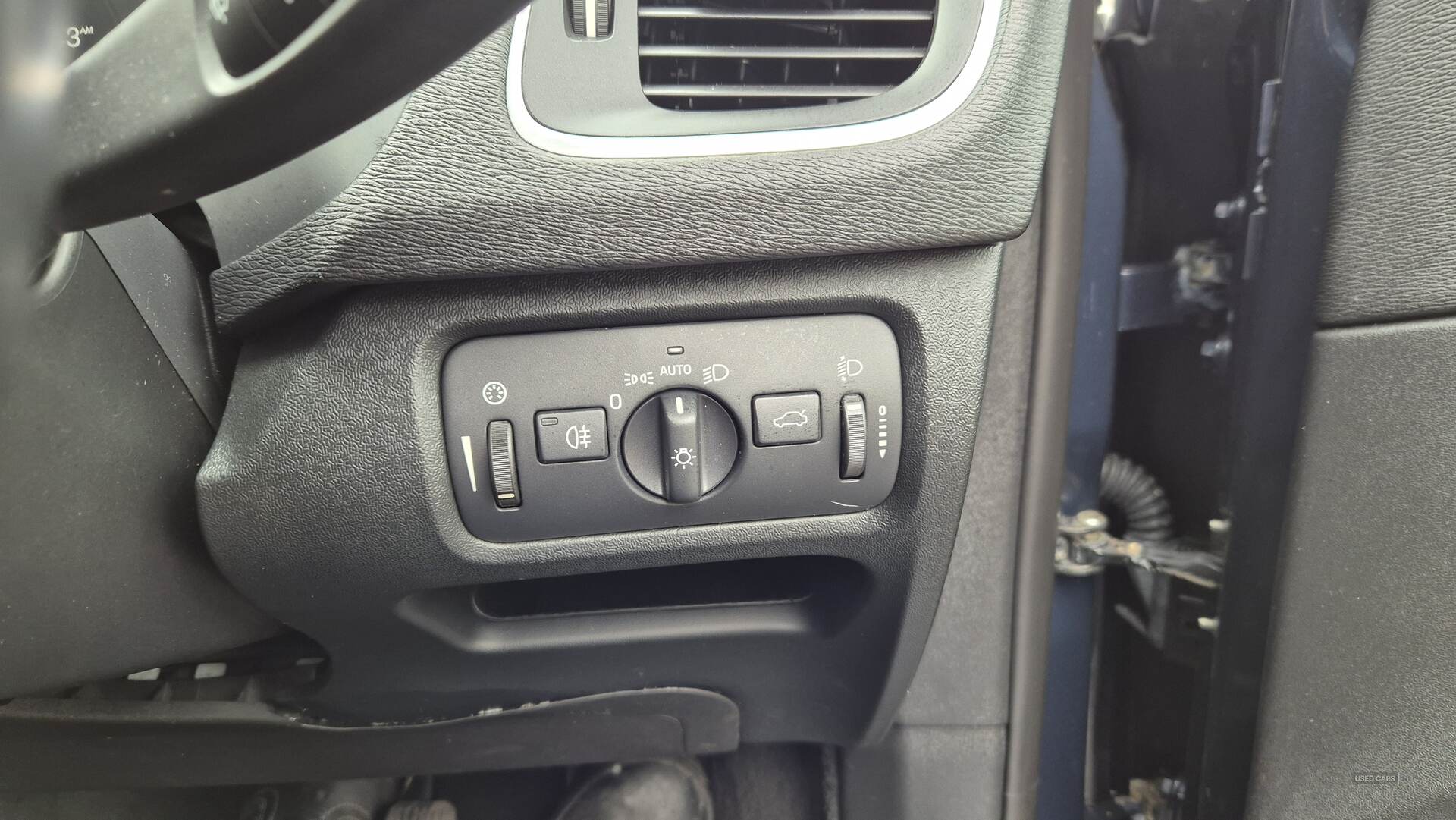 Volvo V40 DIESEL HATCHBACK in Antrim
