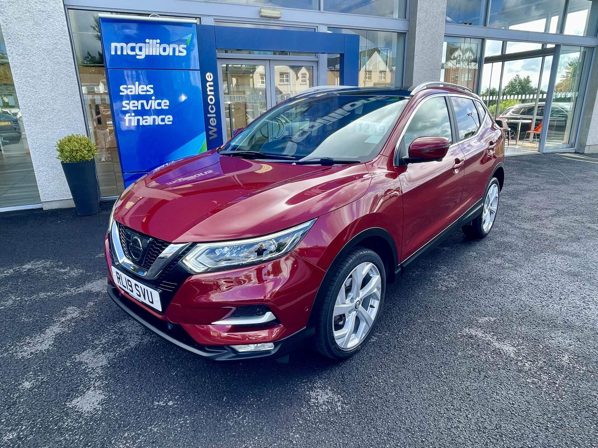 Nissan Qashqai DIESEL HATCHBACK in Tyrone