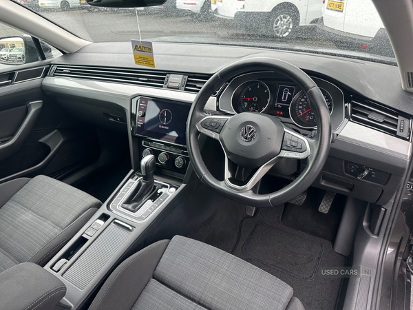 Volkswagen Passat DIESEL ESTATE in Down