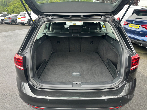 Volkswagen Passat DIESEL ESTATE in Down