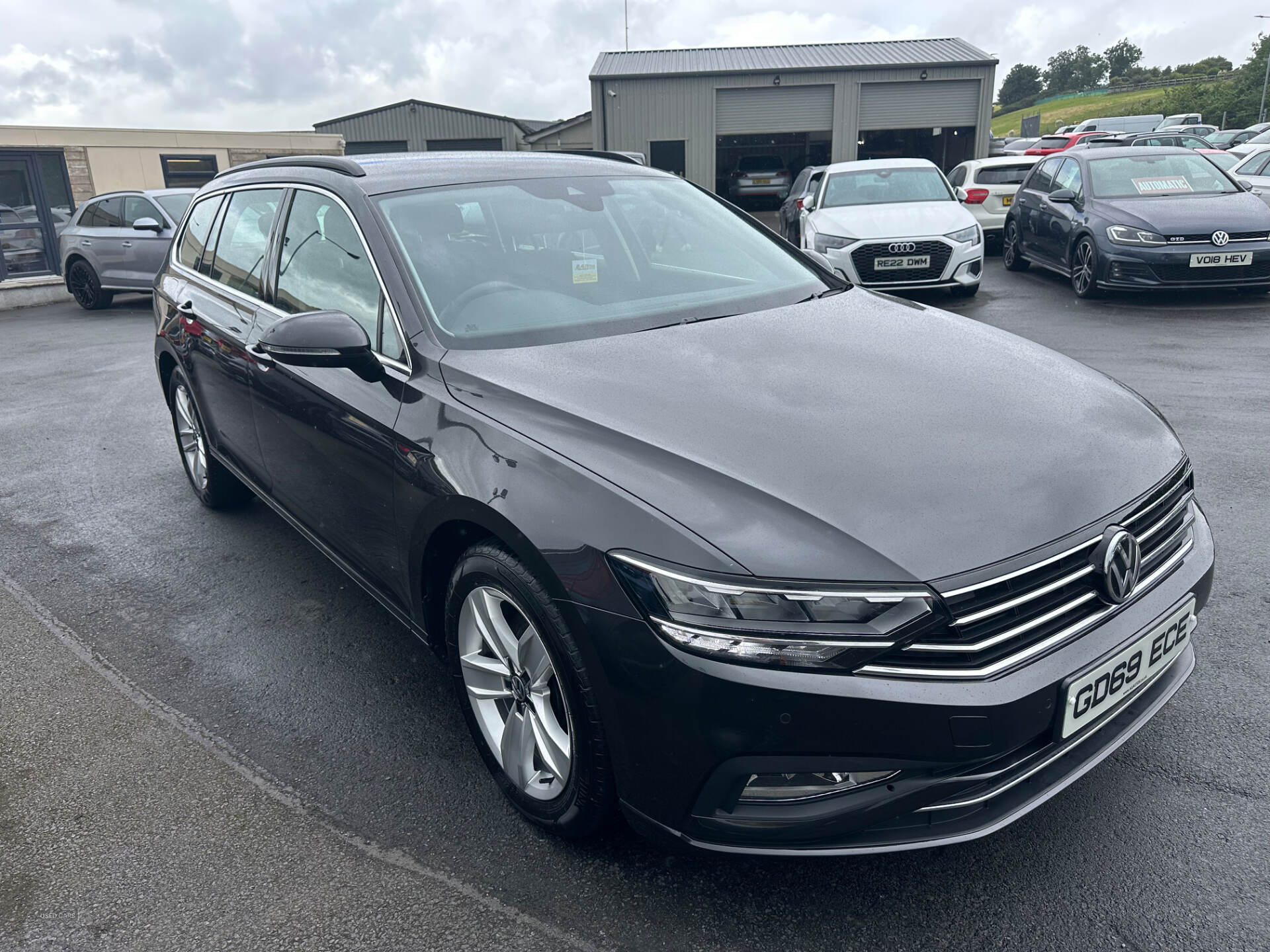 Volkswagen Passat DIESEL ESTATE in Down