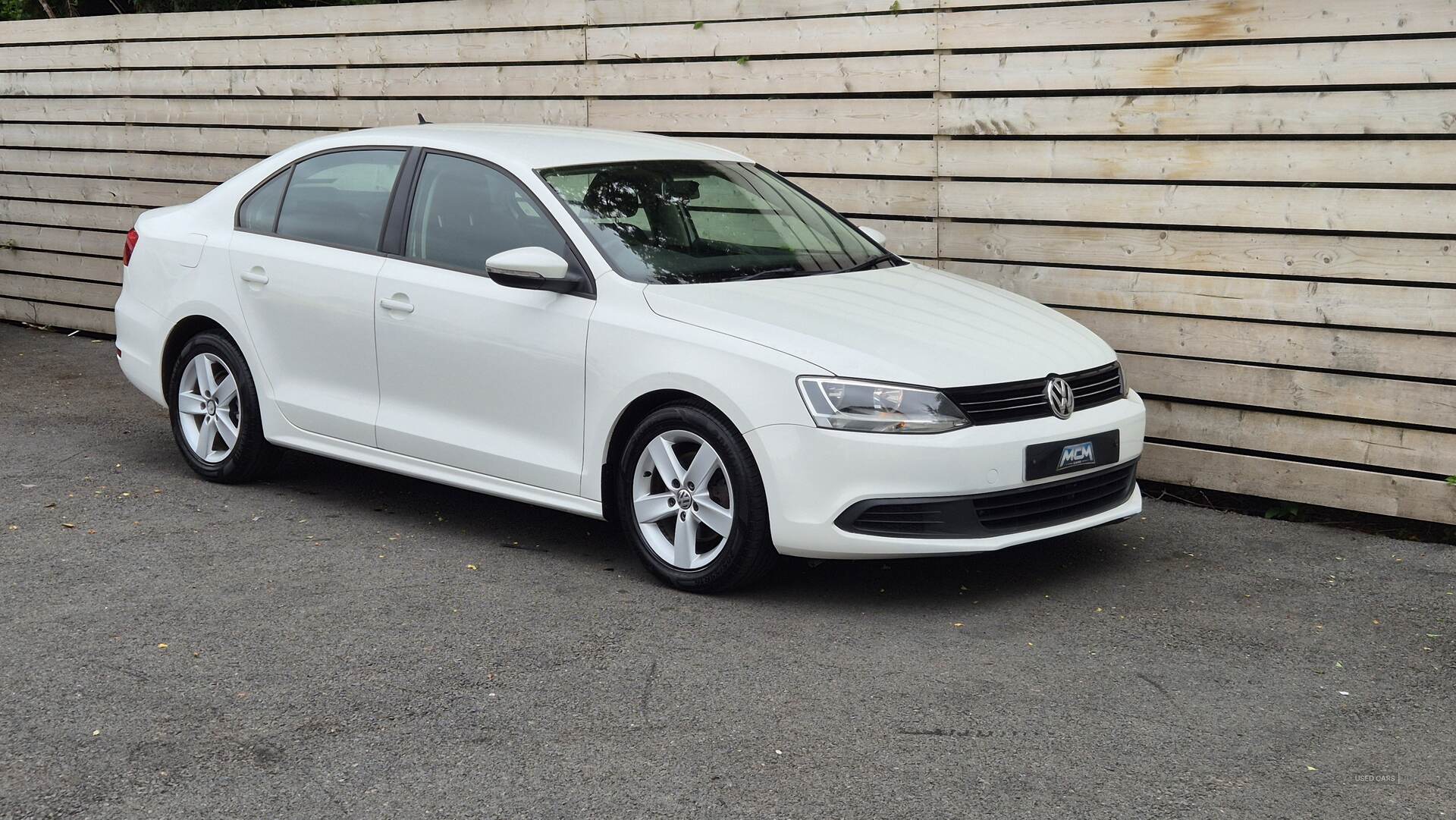 Jan 2013 Volkswagen Jetta 1.6 TDI CR Bluemotion Tech SE 4dr DSG