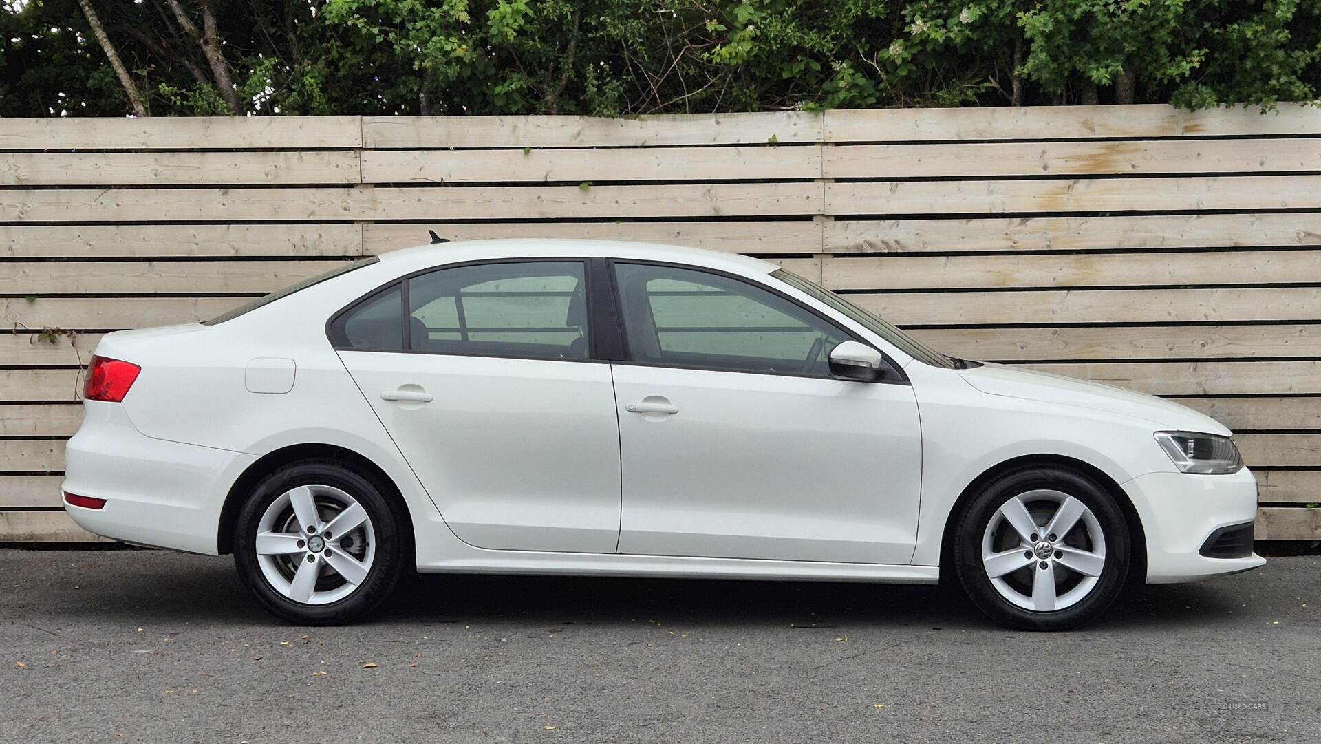Jan 2013 Volkswagen Jetta 1.6 TDI CR Bluemotion Tech SE 4dr DSG