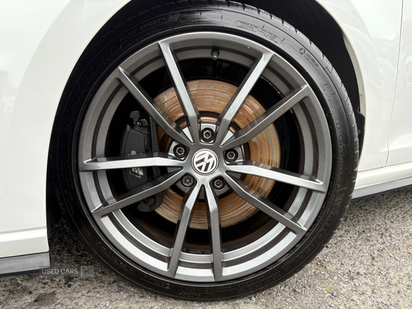 Volkswagen Golf HATCHBACK in Down