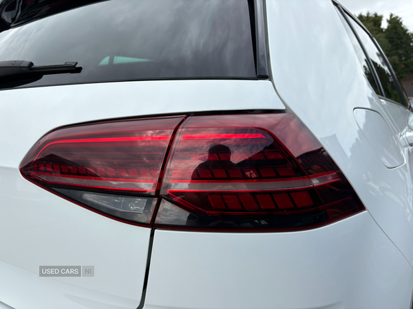 Volkswagen Golf HATCHBACK in Down