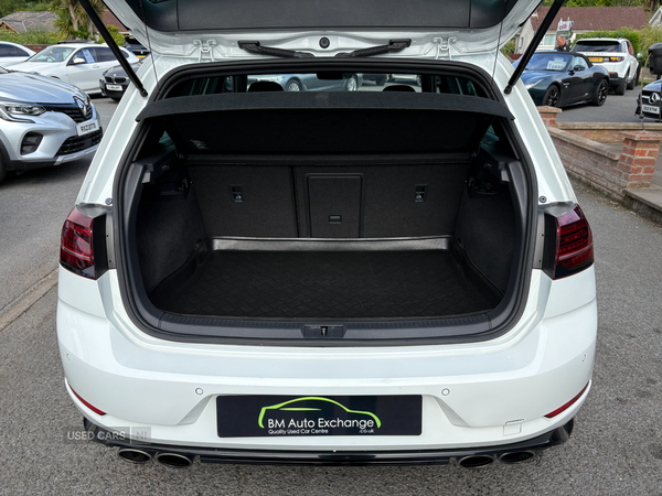 Volkswagen Golf HATCHBACK in Down
