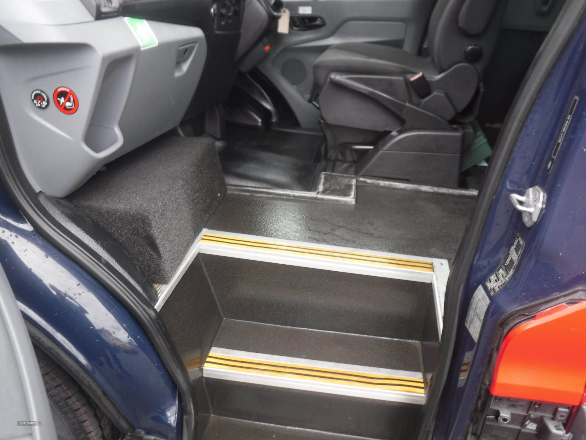 Ford Transit 460 L4 MINIBUS DIESEL RWD in Down
