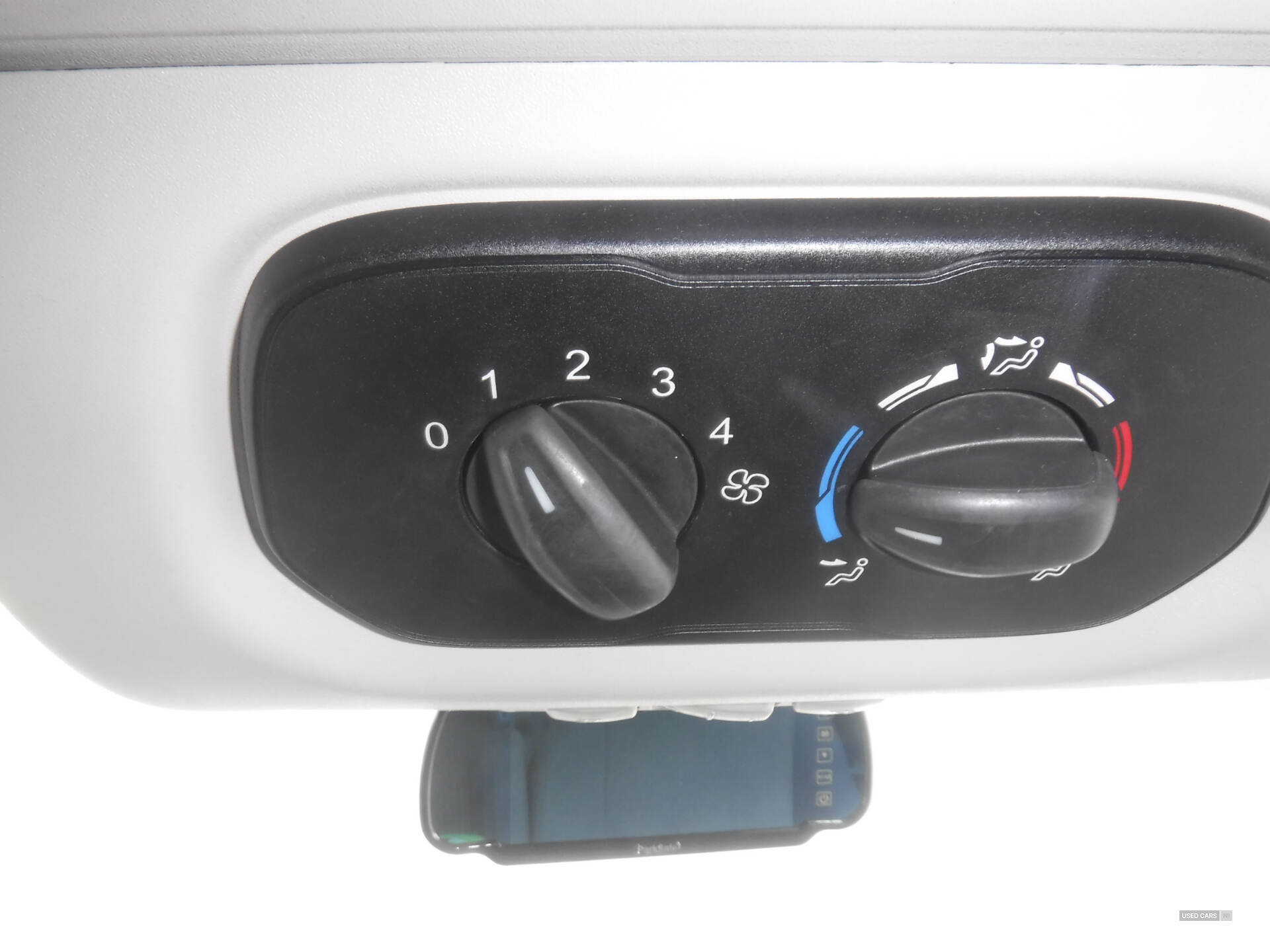 Ford Transit 460 L4 MINIBUS DIESEL RWD in Down