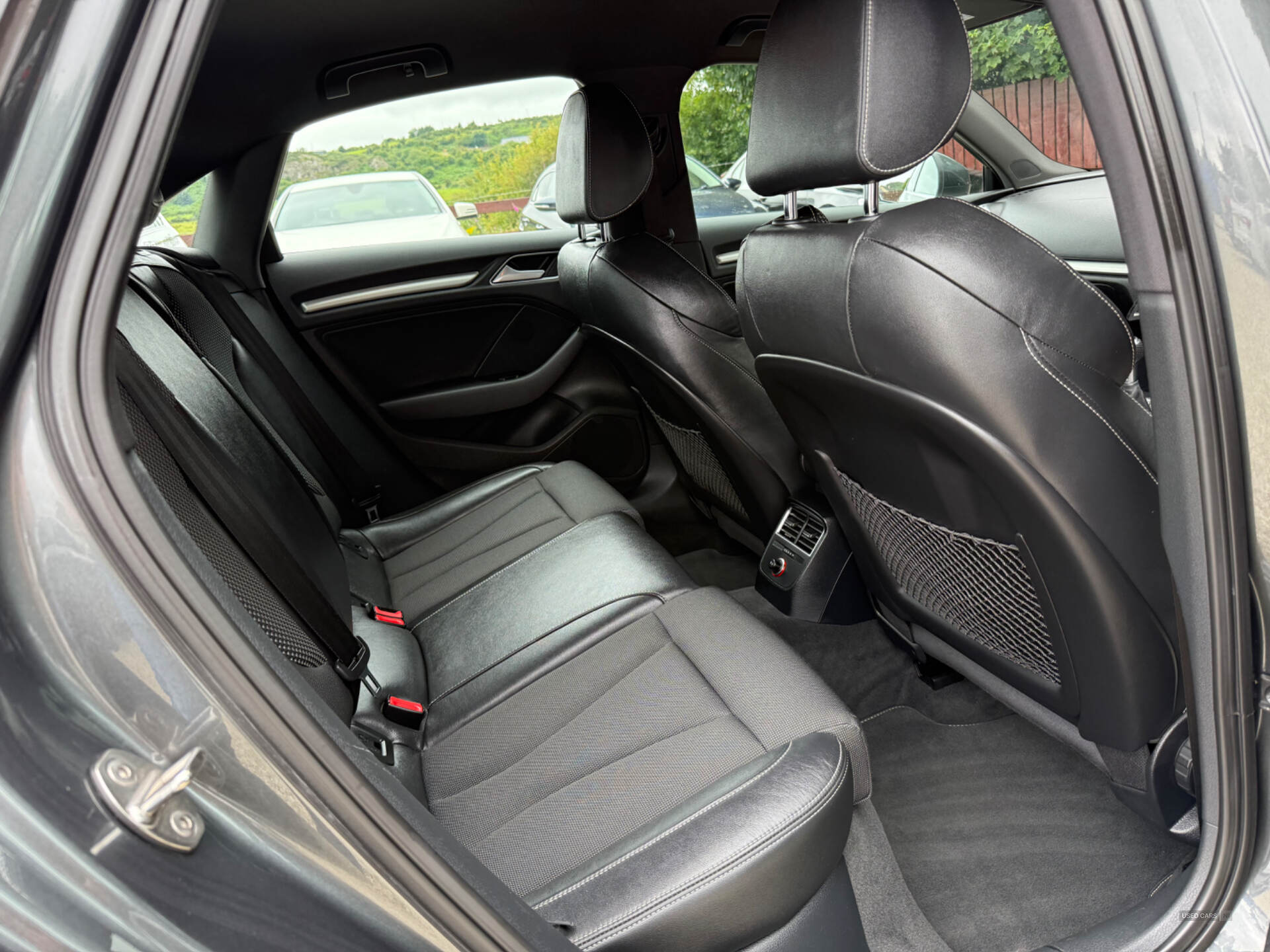 Car Thumbnail 9