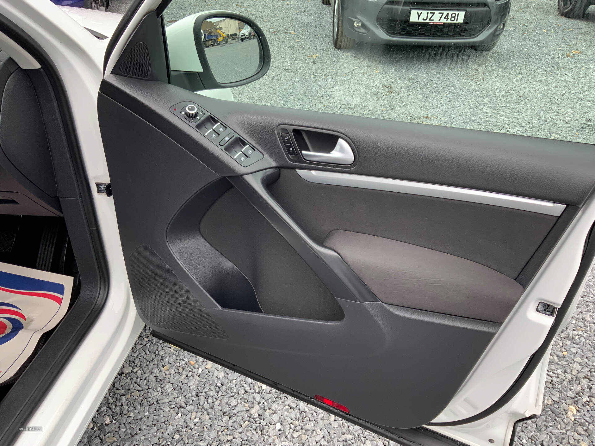 Dec 2014 Volkswagen Tiguan 2.0 TDi BlueMotion Tech Match 5dr [2WD]