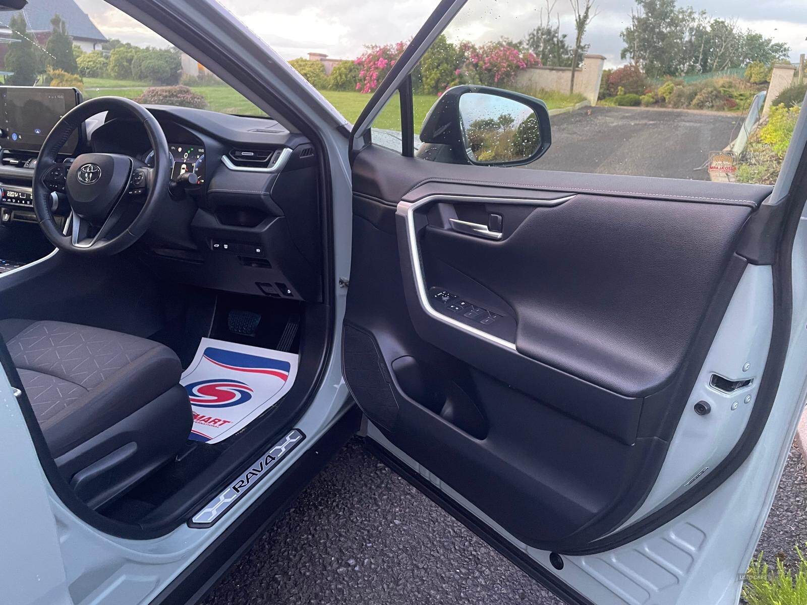 Mar 2023 Toyota RAV4 2.5 VVT-i Hybrid Design 5dr CVT 2WD