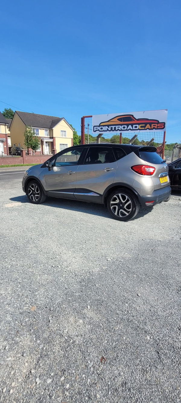 Renault Captur DIESEL HATCHBACK in Down