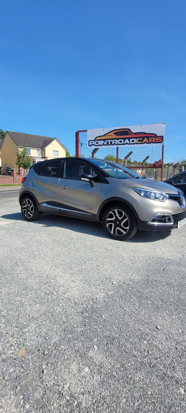 Renault Captur DIESEL HATCHBACK in Down