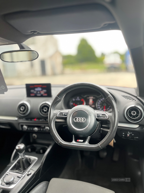 Audi A3 DIESEL SPORTBACK in Down