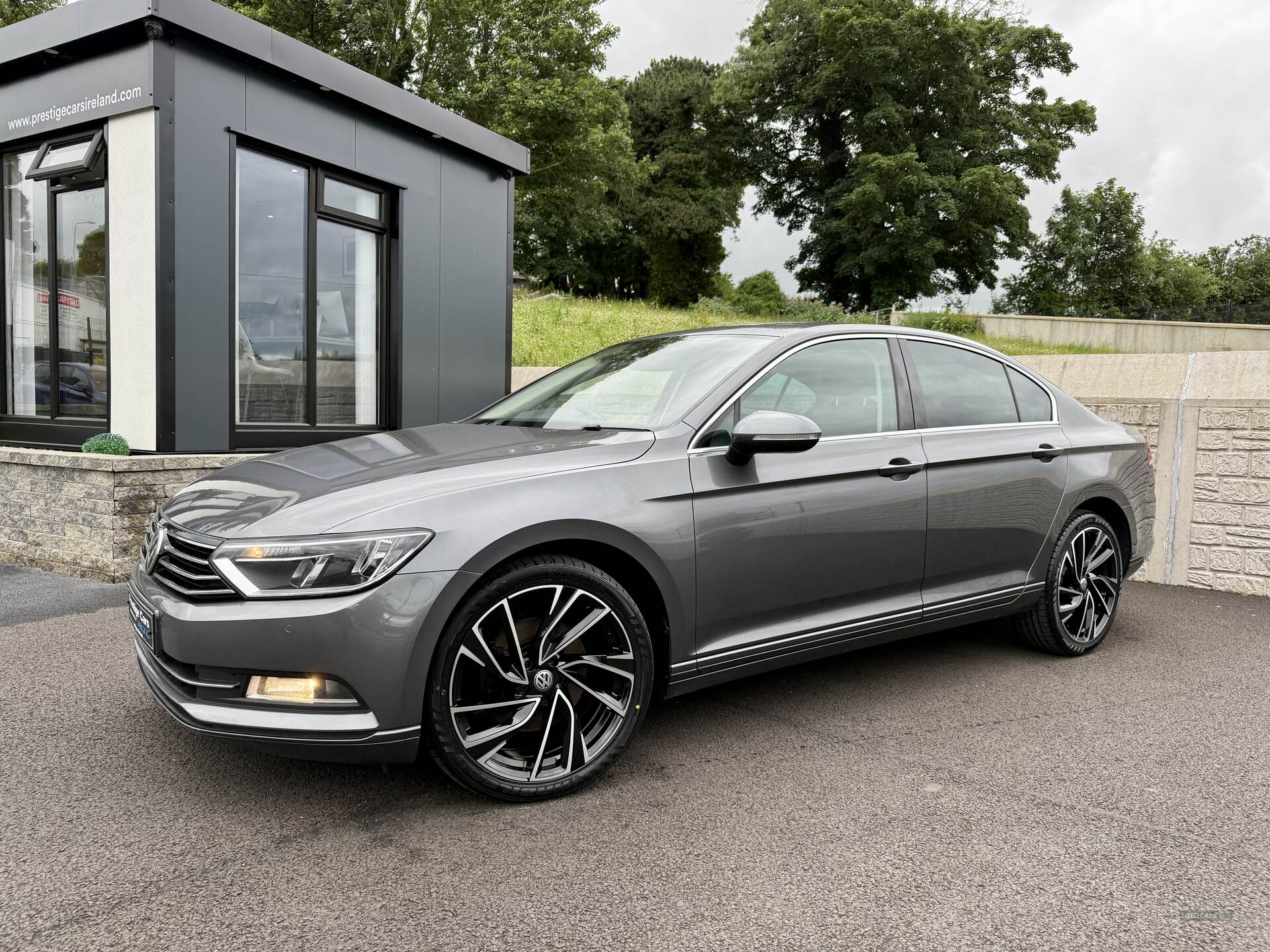 Volkswagen Passat DIESEL SALOON in Tyrone