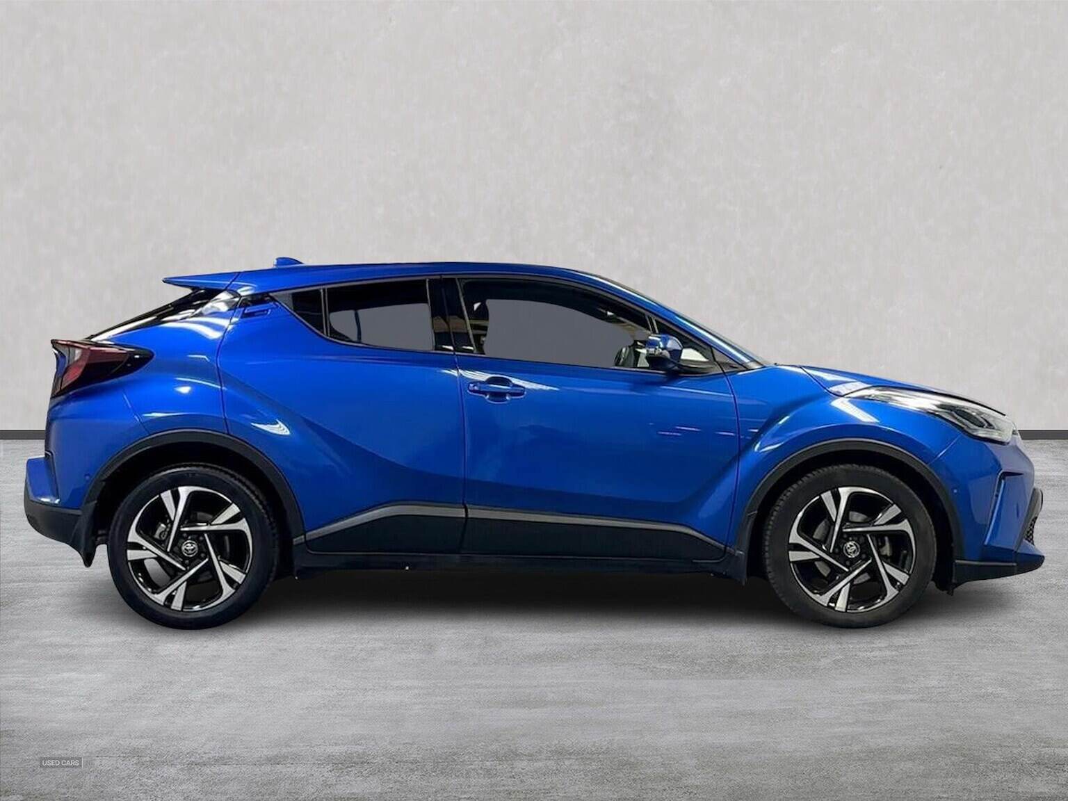 Jan 2023 Toyota C-HR 1.8 Hybrid Design 5Dr Cvt