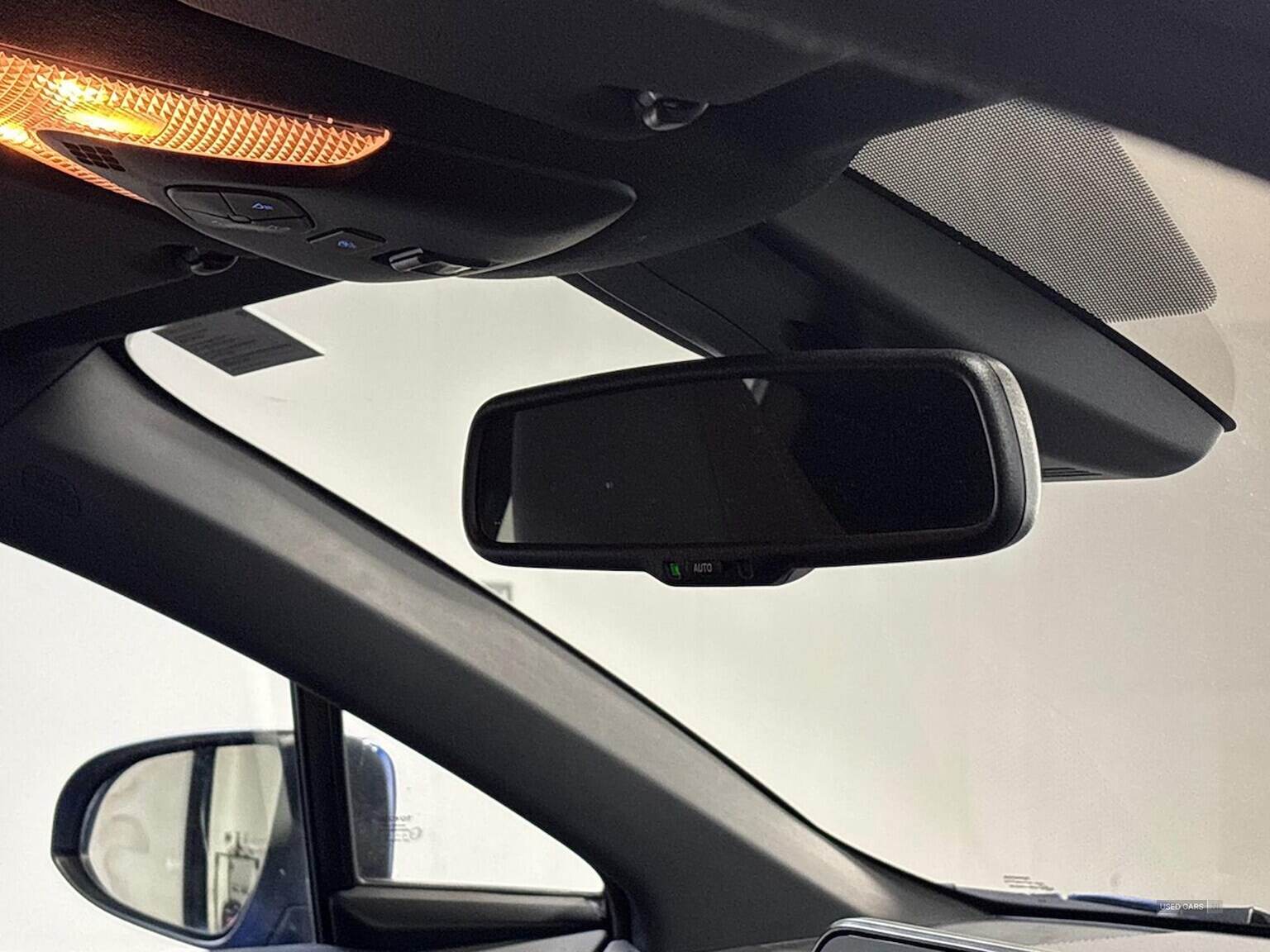 Jan 2023 Toyota C-HR 1.8 Hybrid Design 5Dr Cvt