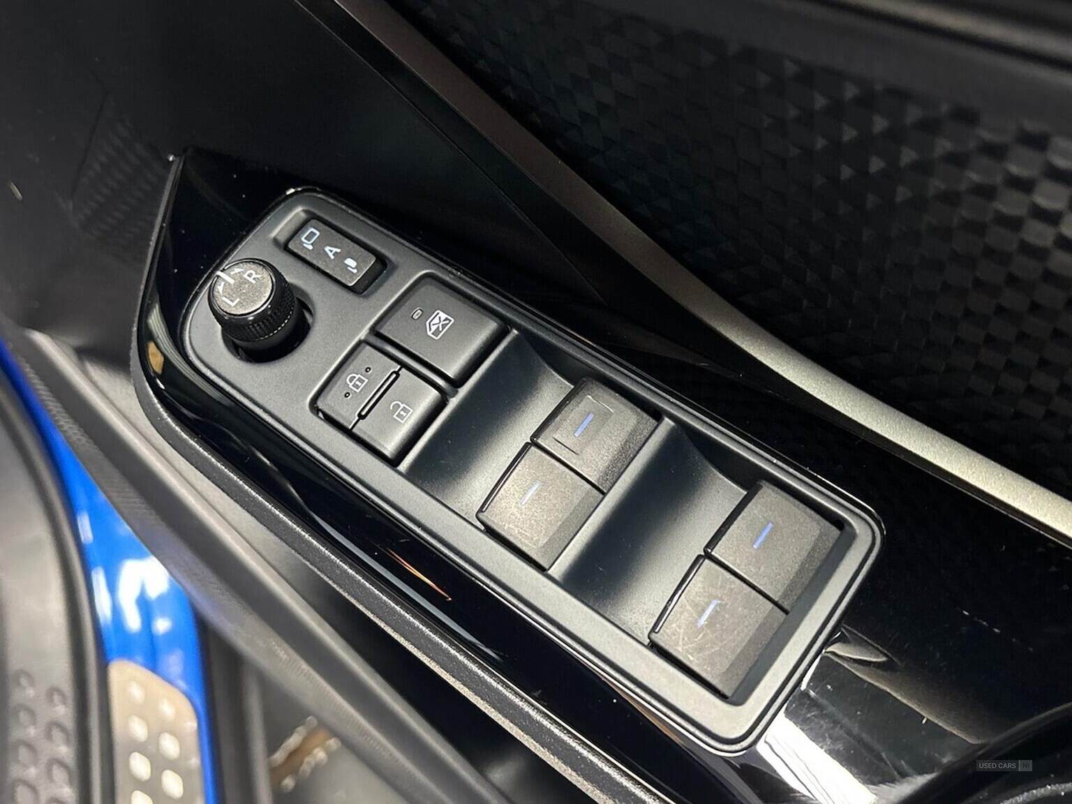 Jan 2023 Toyota C-HR 1.8 Hybrid Design 5Dr Cvt