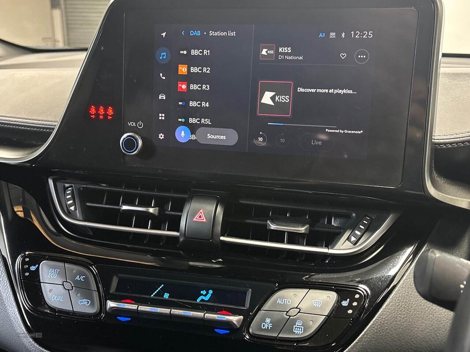 Jan 2023 Toyota C-HR 1.8 Hybrid Design 5Dr Cvt